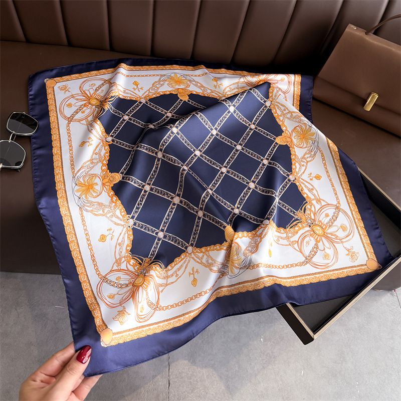 Niebieska Klasyczna Apaszka Je – Silk Neck Scarf recenzja i cena