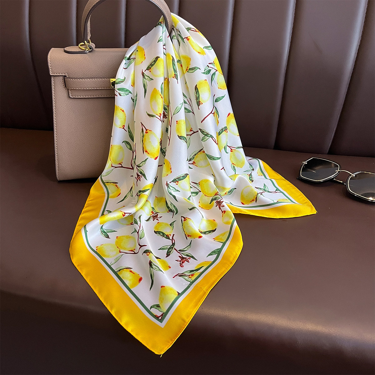 2025 Nowy żółty nadruk cytryny – Scarf Silk Square recenzja i cena