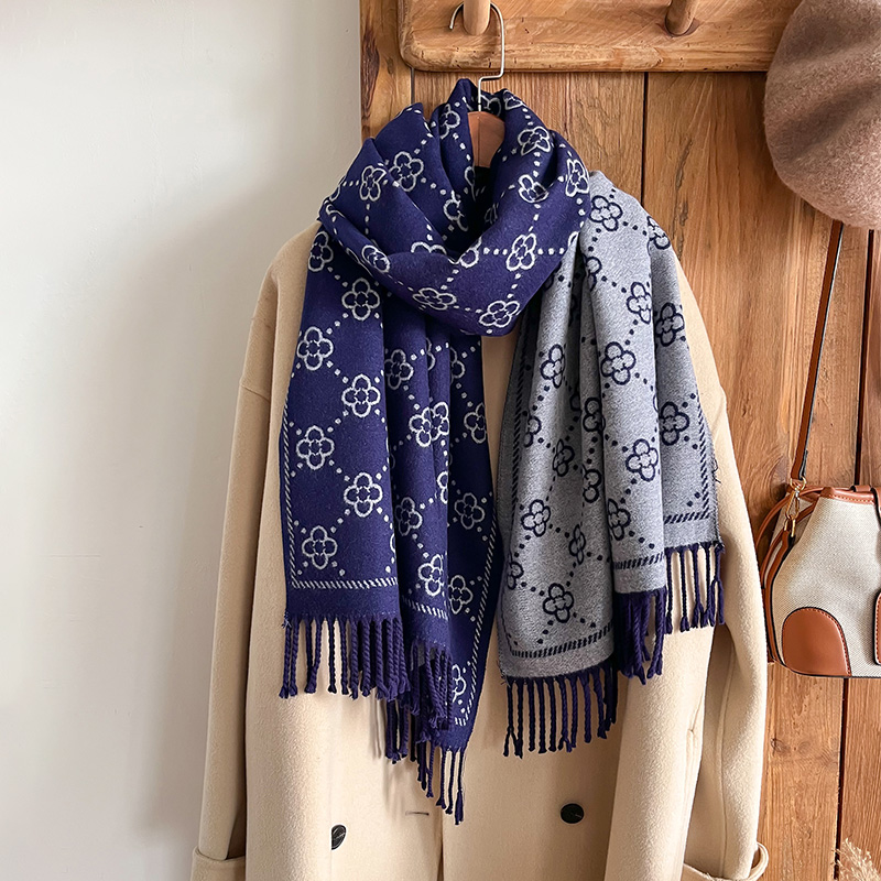 Marki Żakardowy wzór Zimowy dw – Woven Scarf Blanket recenzja i cena